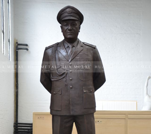 Bronzestøbt skulptur